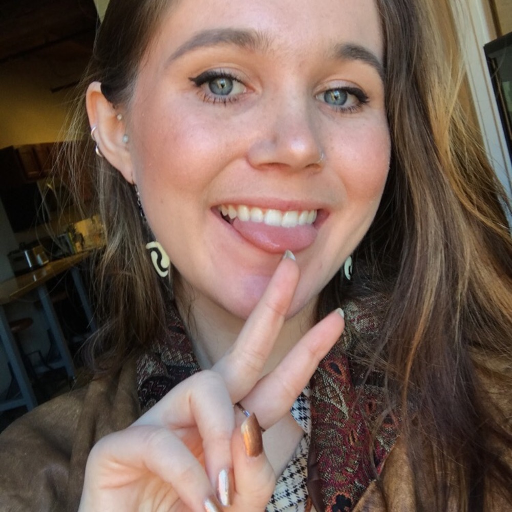 Meet your Posher, Danielle